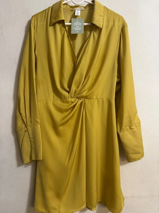 H&M Women's Mustard Twist-Front Shirt Dress Size M NWT - Picture 4 of 7